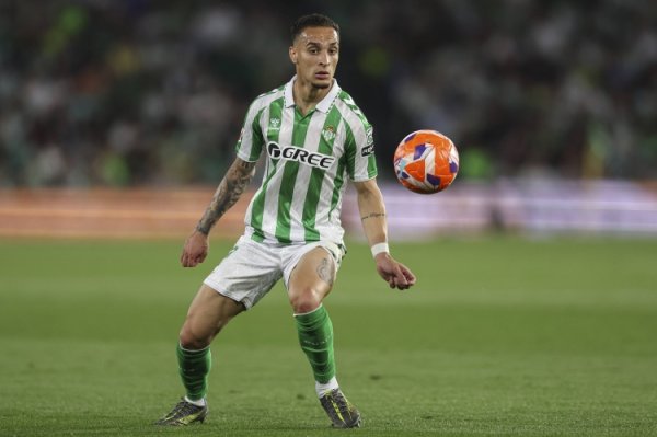 Anthony: Tôi cảm thấy thân thu
