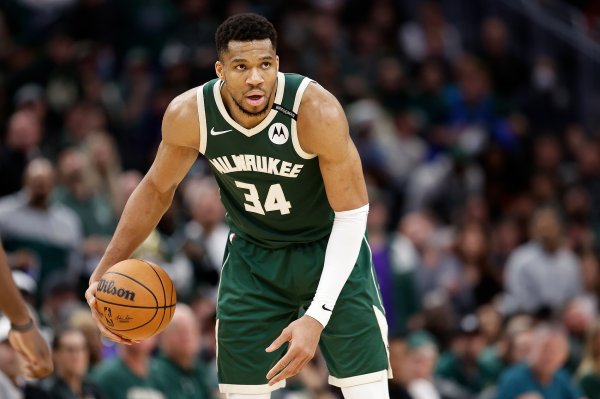 Không thể ngăn cản! Antetokoun